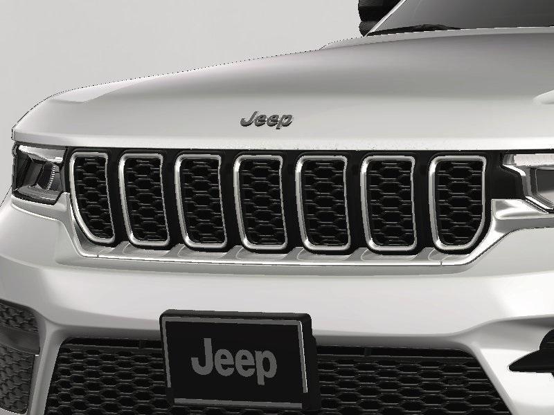 new 2025 Jeep Grand Cherokee car, priced at $43,375