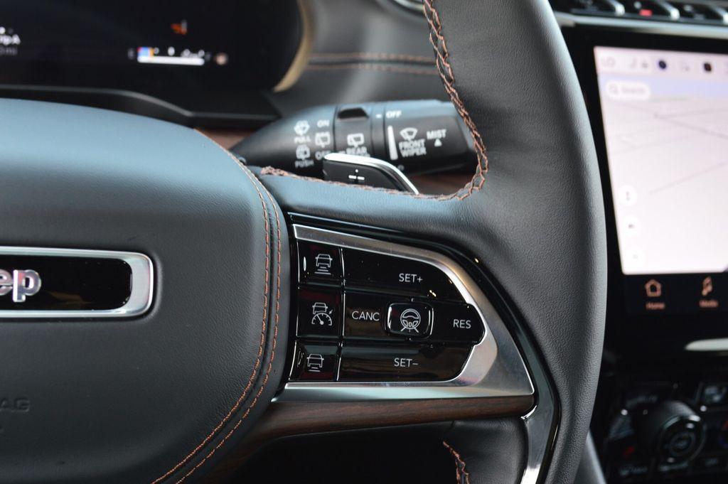 new 2025 Jeep Grand Cherokee car, priced at $61,555