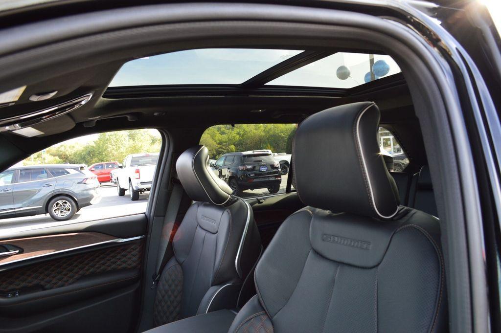 new 2025 Jeep Grand Cherokee car, priced at $61,555