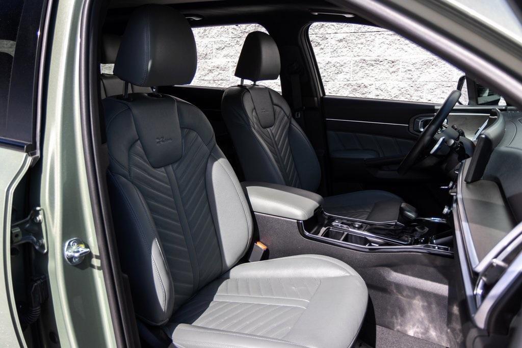 used 2024 Kia Sorento car, priced at $41,400