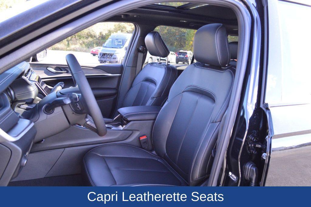 new 2025 Jeep Grand Cherokee car, priced at $48,755