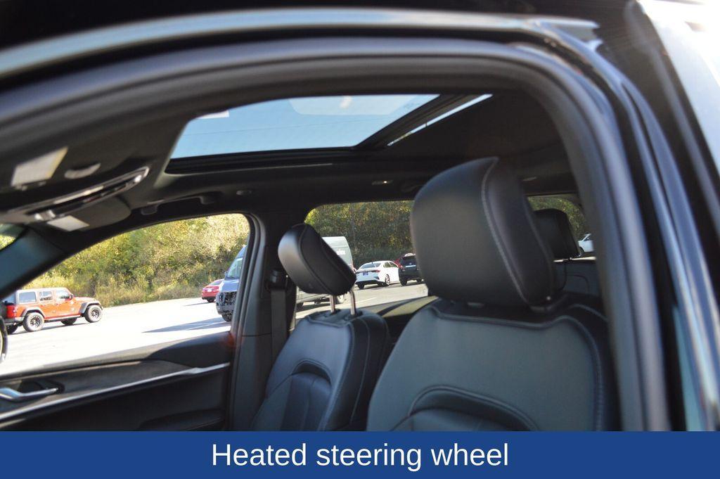 new 2025 Jeep Grand Cherokee car, priced at $48,755