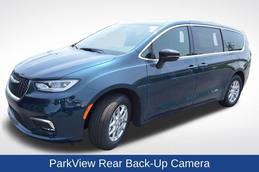 new 2025 Chrysler Pacifica car, priced at $41,744