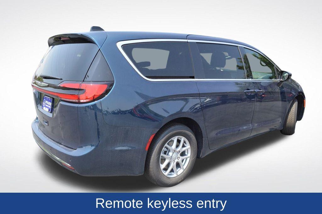 new 2025 Chrysler Pacifica car, priced at $41,744
