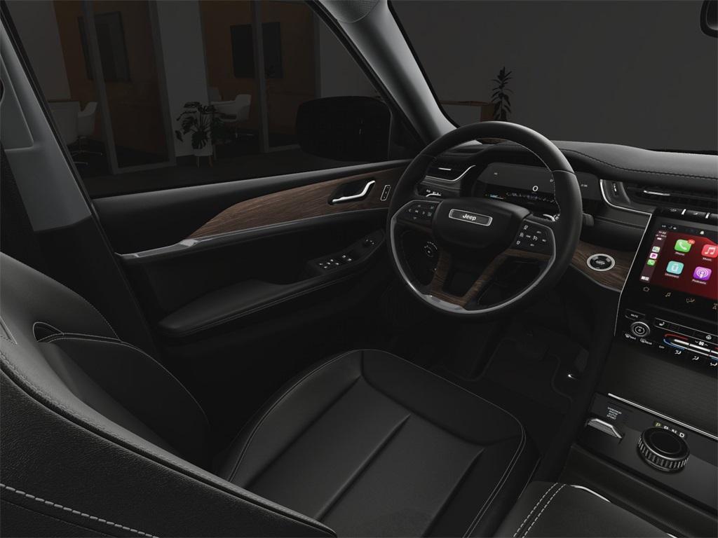 new 2025 Jeep Grand Cherokee car, priced at $45,304