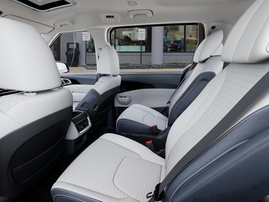 new 2025 Kia Carnival Hybrid car, priced at $52,147