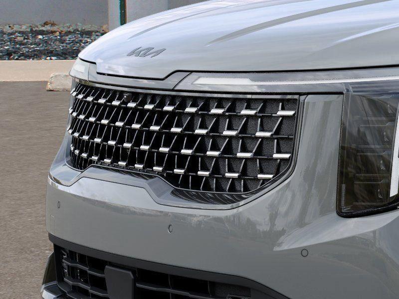 new 2025 Kia Carnival Hybrid car, priced at $52,147