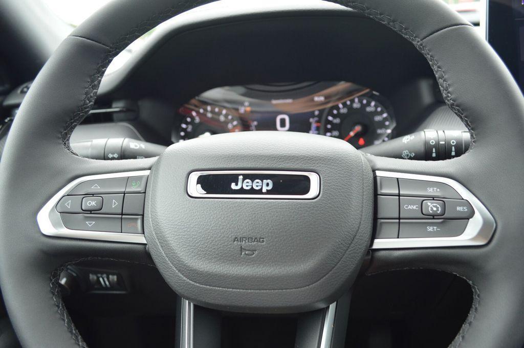 new 2025 Jeep Compass car, priced at $28,980