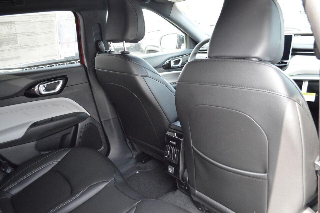 new 2025 Jeep Compass car, priced at $31,077