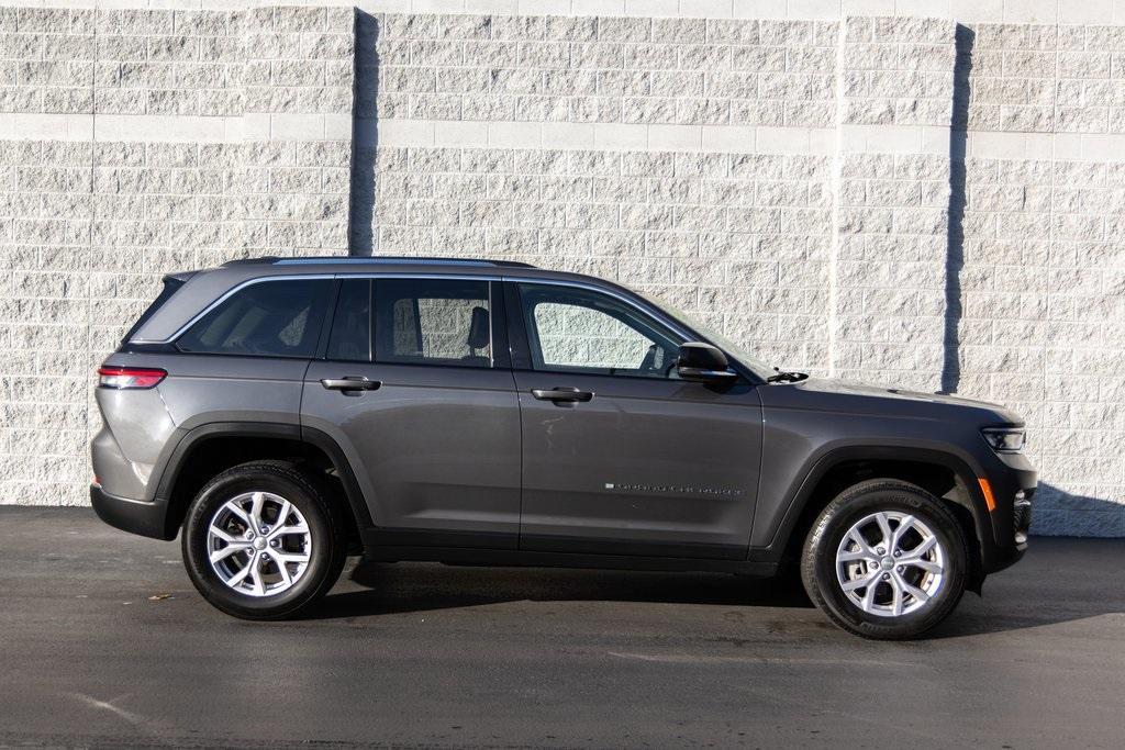 used 2022 Jeep Grand Cherokee car, priced at $33,993