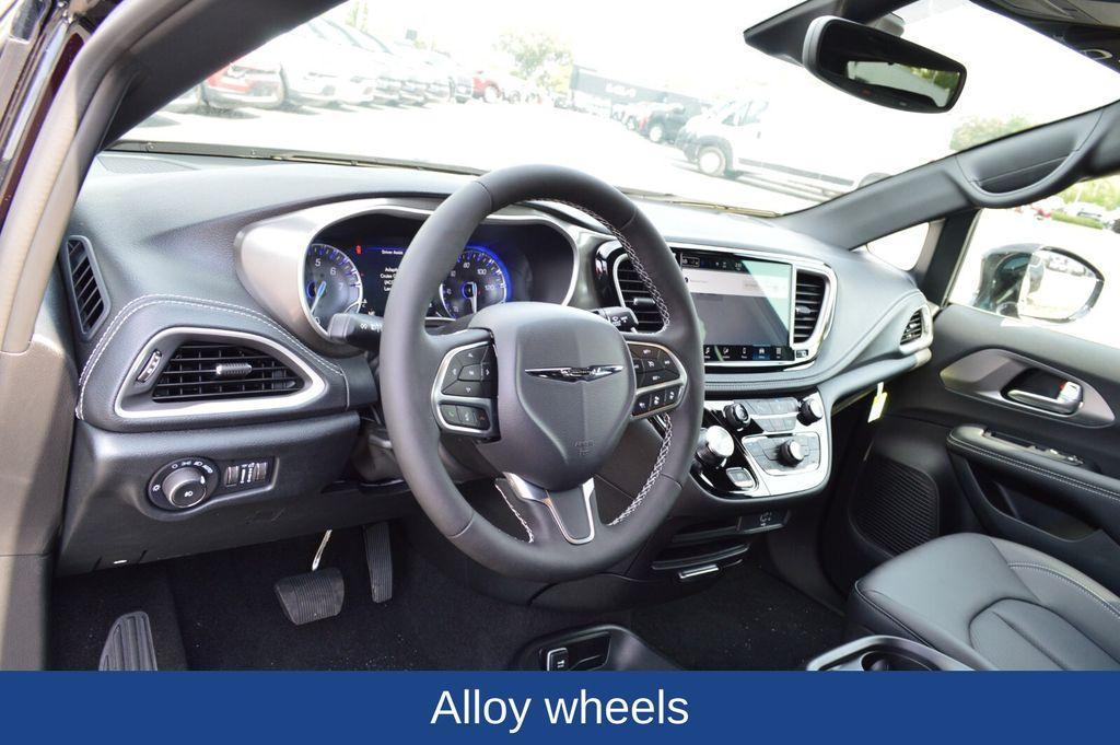 new 2026 Chrysler Pacifica car, priced at $44,368