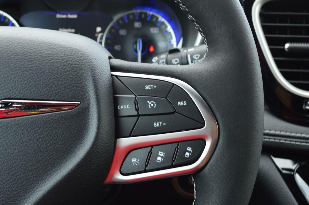 new 2026 Chrysler Pacifica car, priced at $44,368