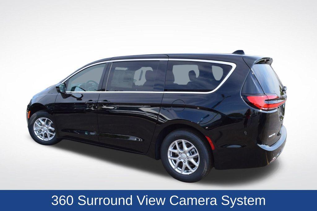 new 2026 Chrysler Pacifica car, priced at $44,368