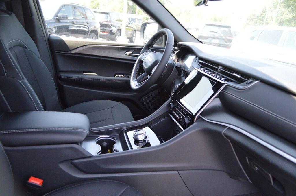 new 2025 Jeep Grand Cherokee L car, priced at $41,360