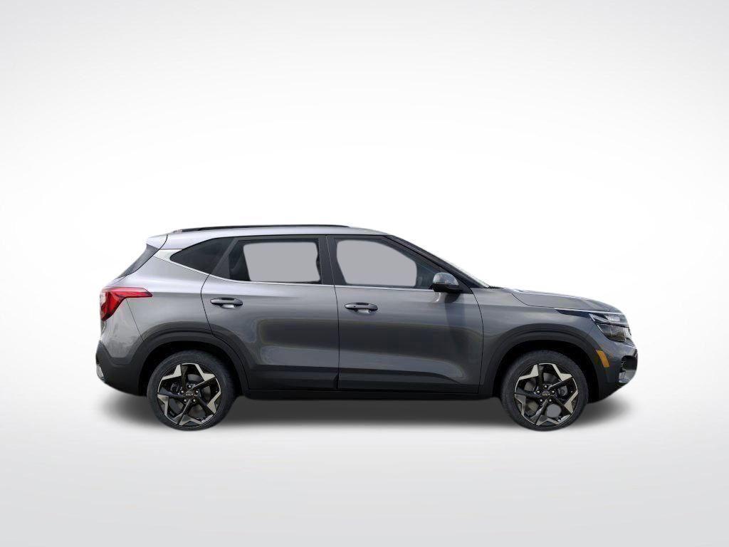 new 2025 Kia Seltos car, priced at $28,202