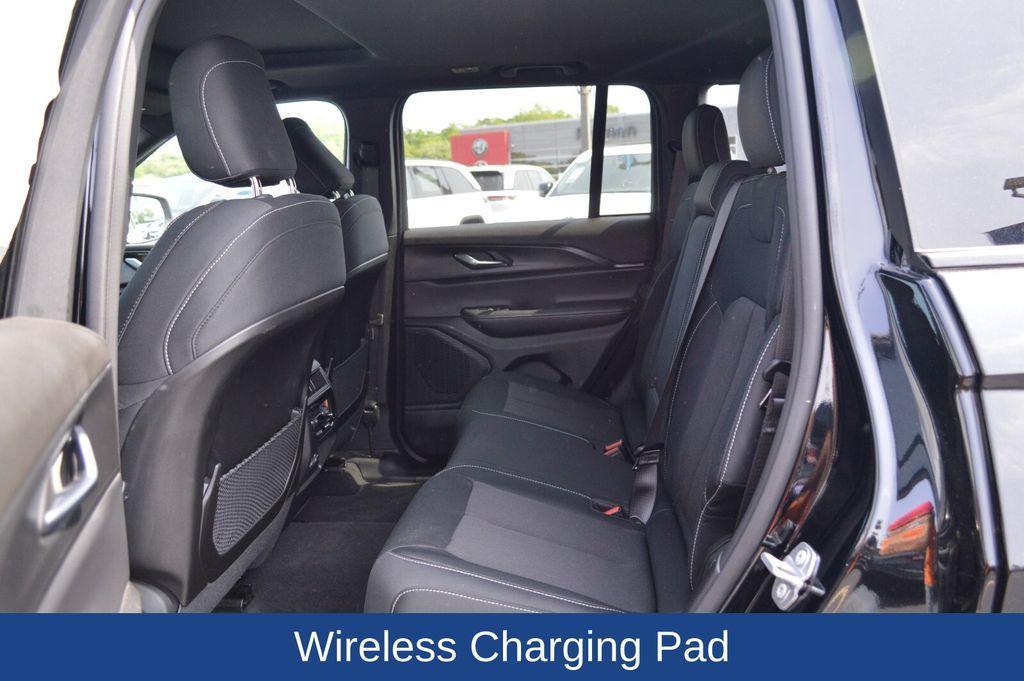 new 2025 Jeep Grand Cherokee car, priced at $41,211
