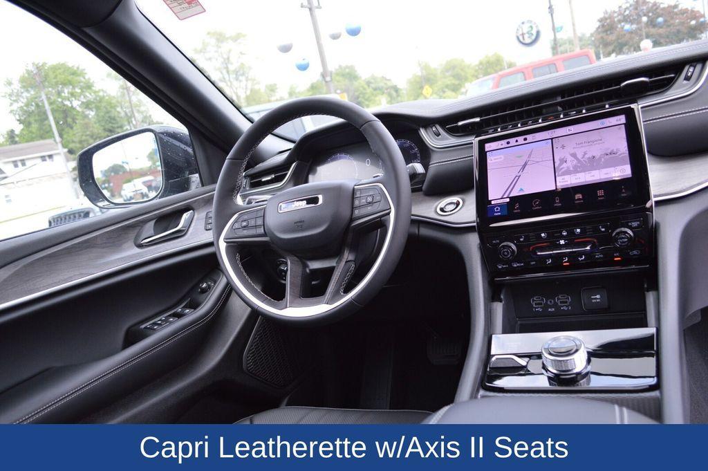 new 2025 Jeep Grand Cherokee car, priced at $50,646