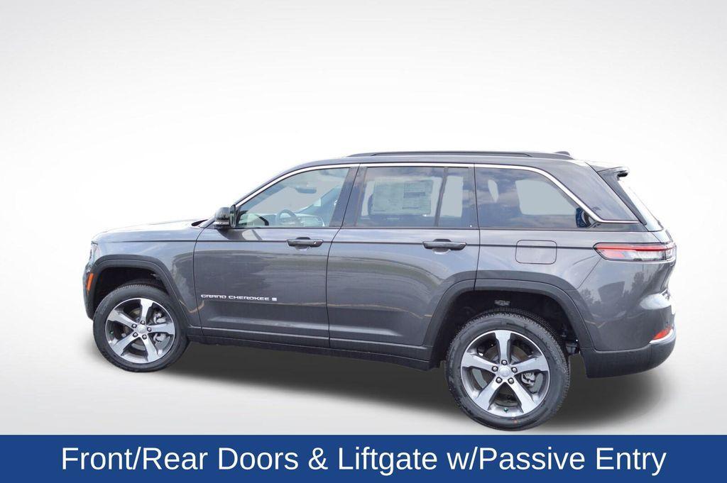 new 2025 Jeep Grand Cherokee car, priced at $50,646