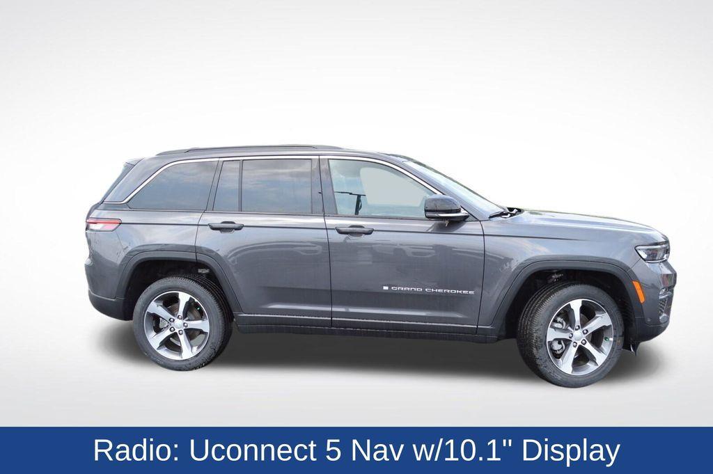 new 2025 Jeep Grand Cherokee car, priced at $50,646