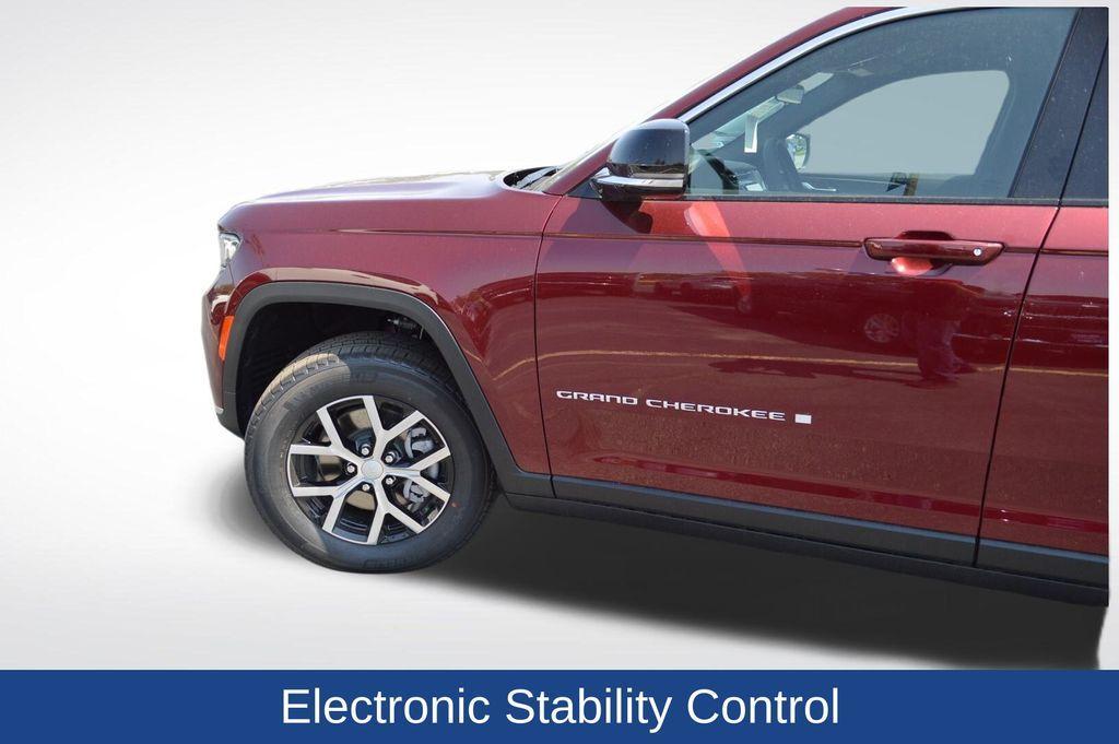 new 2025 Jeep Grand Cherokee L car, priced at $48,995
