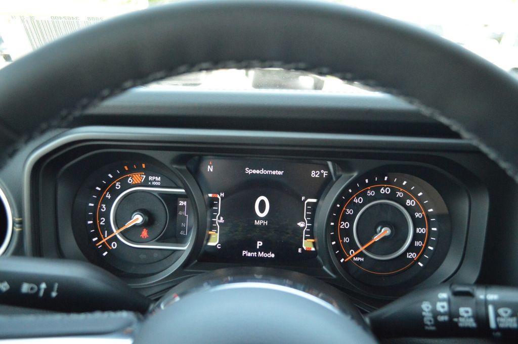 new 2025 Jeep Wrangler car, priced at $58,700