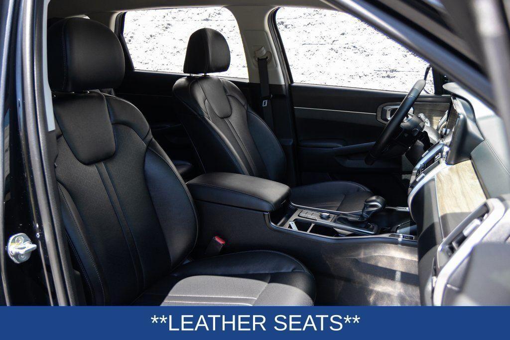 used 2022 Kia Sorento car, priced at $28,000