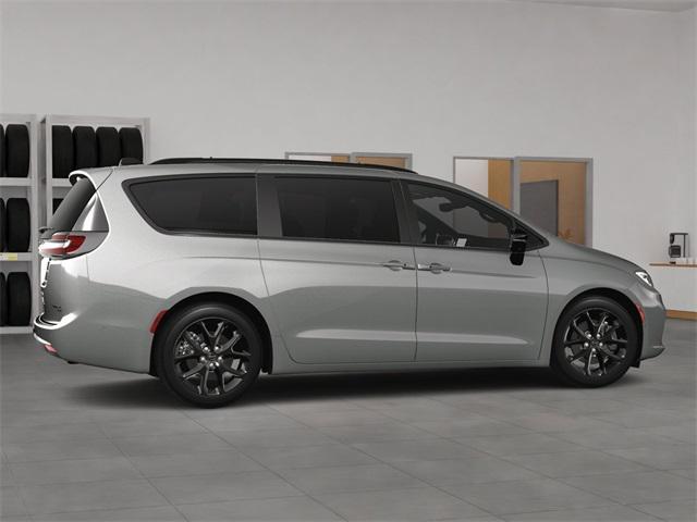 new 2024 Chrysler Pacifica car, priced at $54,192