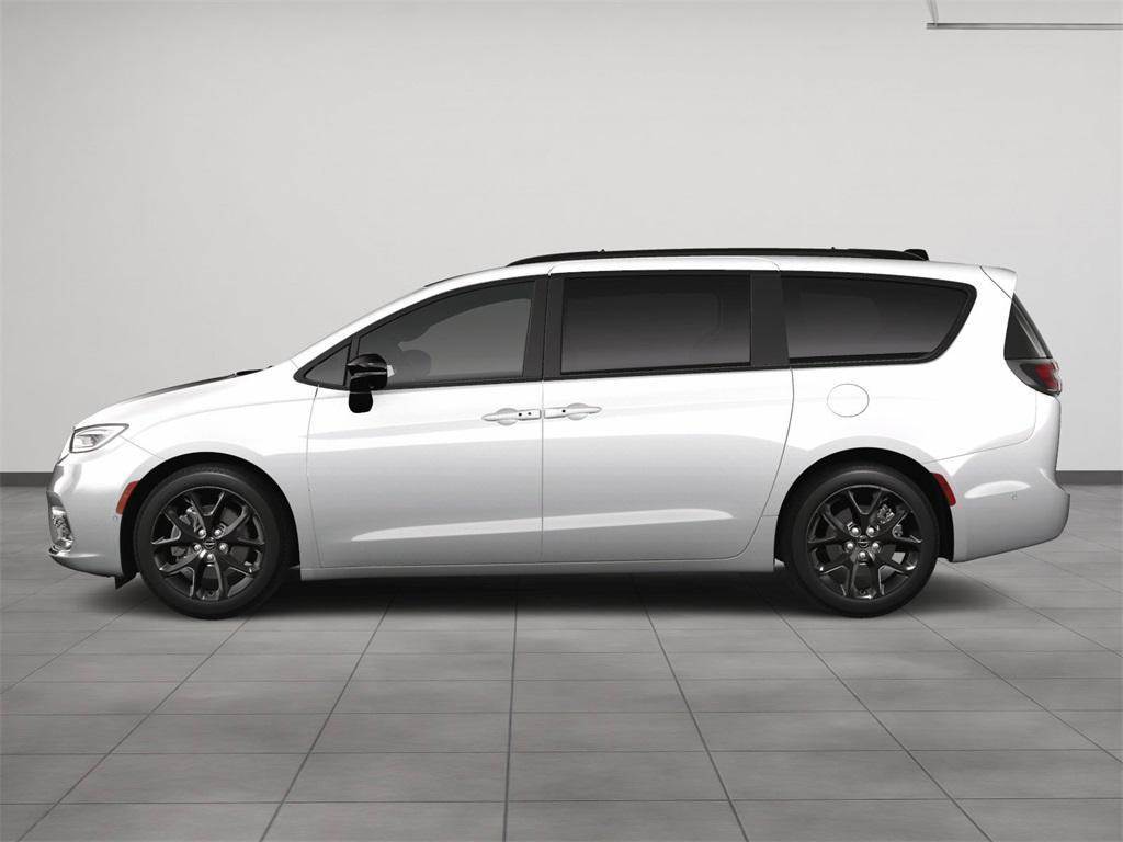 new 2024 Chrysler Pacifica car, priced at $46,964