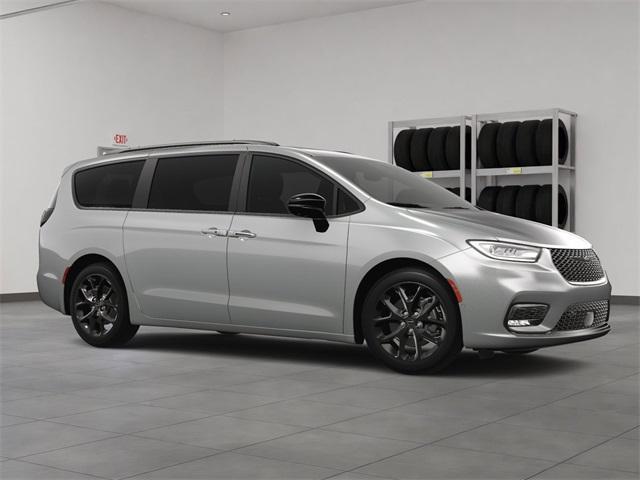 new 2024 Chrysler Pacifica car, priced at $54,192