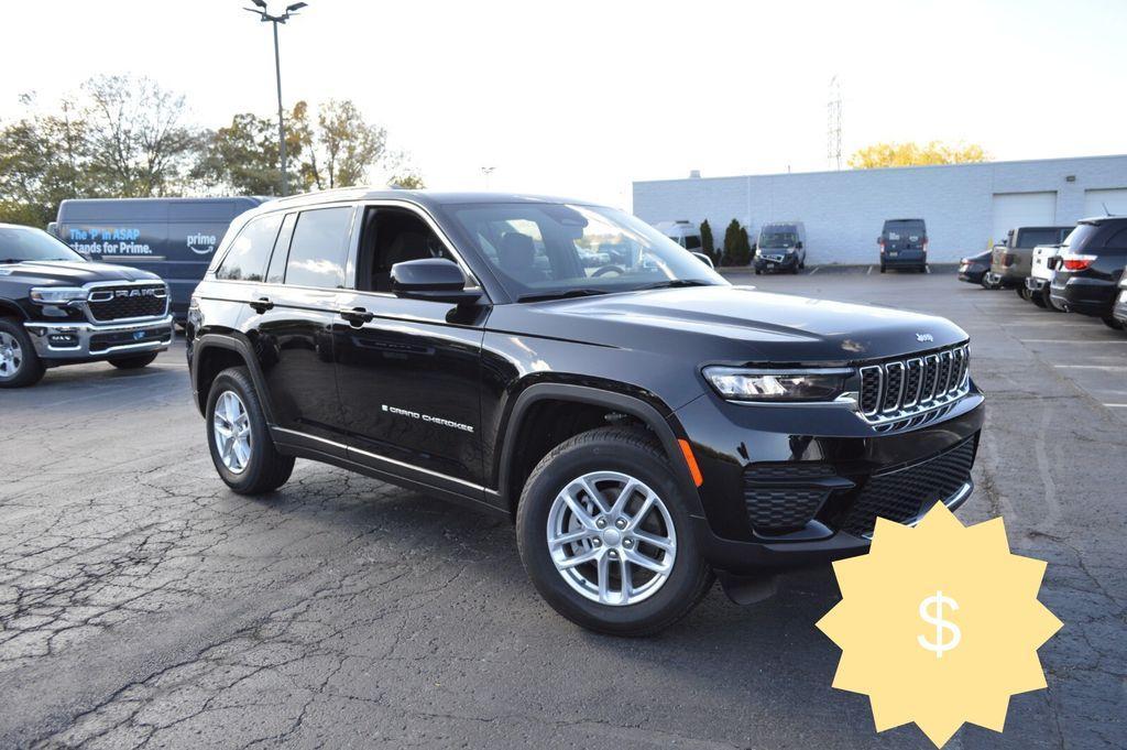 new 2025 Jeep Grand Cherokee car, priced at $40,692