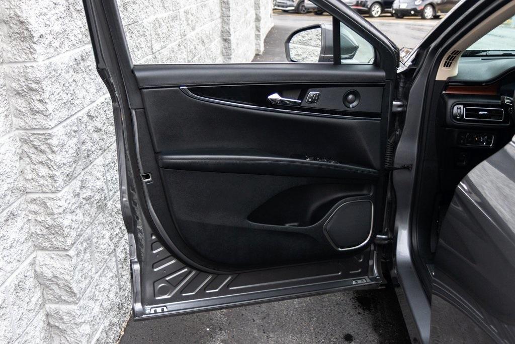 used 2022 Lincoln Nautilus car, priced at $37,900