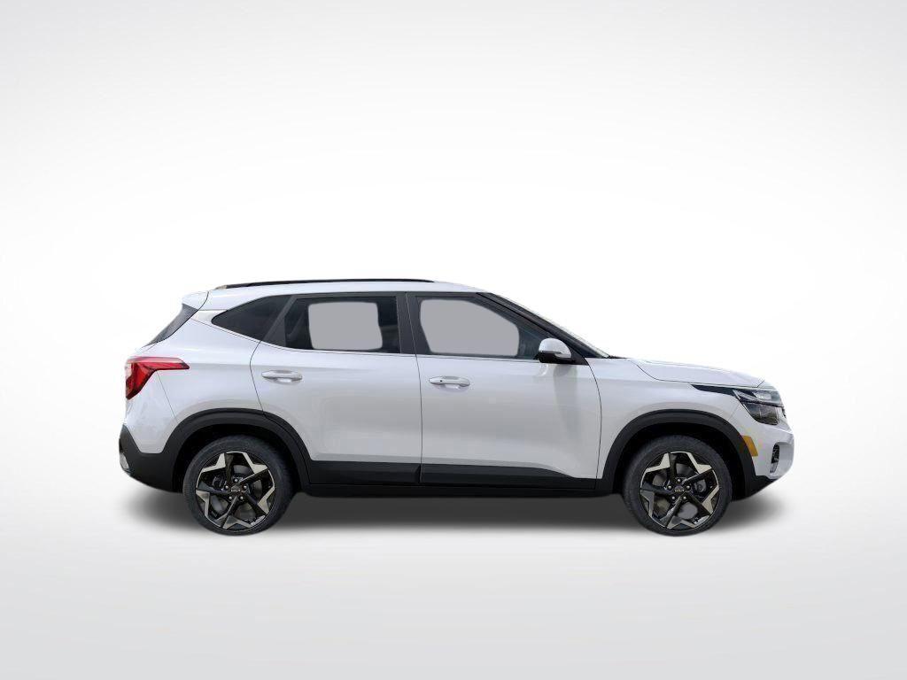 new 2025 Kia Seltos car, priced at $28,015