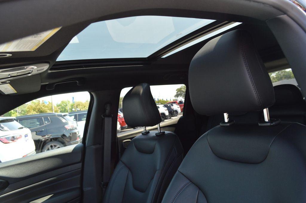 new 2025 Jeep Compass car, priced at $39,105