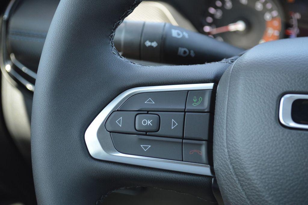 new 2025 Jeep Compass car, priced at $39,105