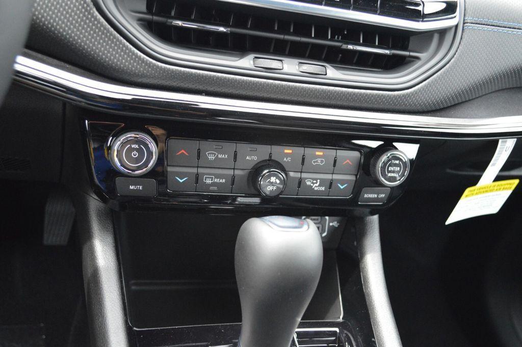 new 2025 Jeep Compass car, priced at $36,105