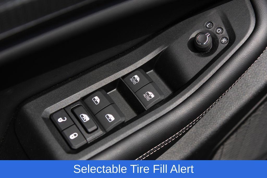 new 2024 Jeep Grand Cherokee car, priced at $35,920