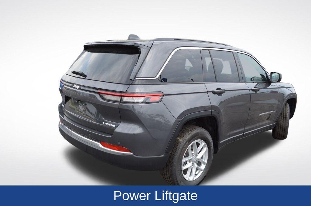 new 2024 Jeep Grand Cherokee car, priced at $35,920