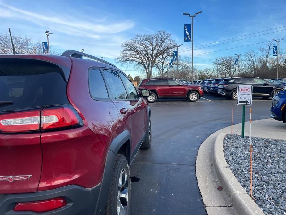 used 2016 Jeep Cherokee car, priced at $13,989