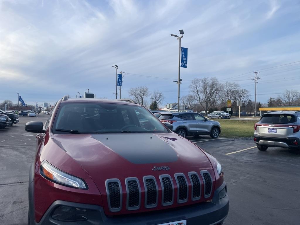 used 2016 Jeep Cherokee car, priced at $13,989