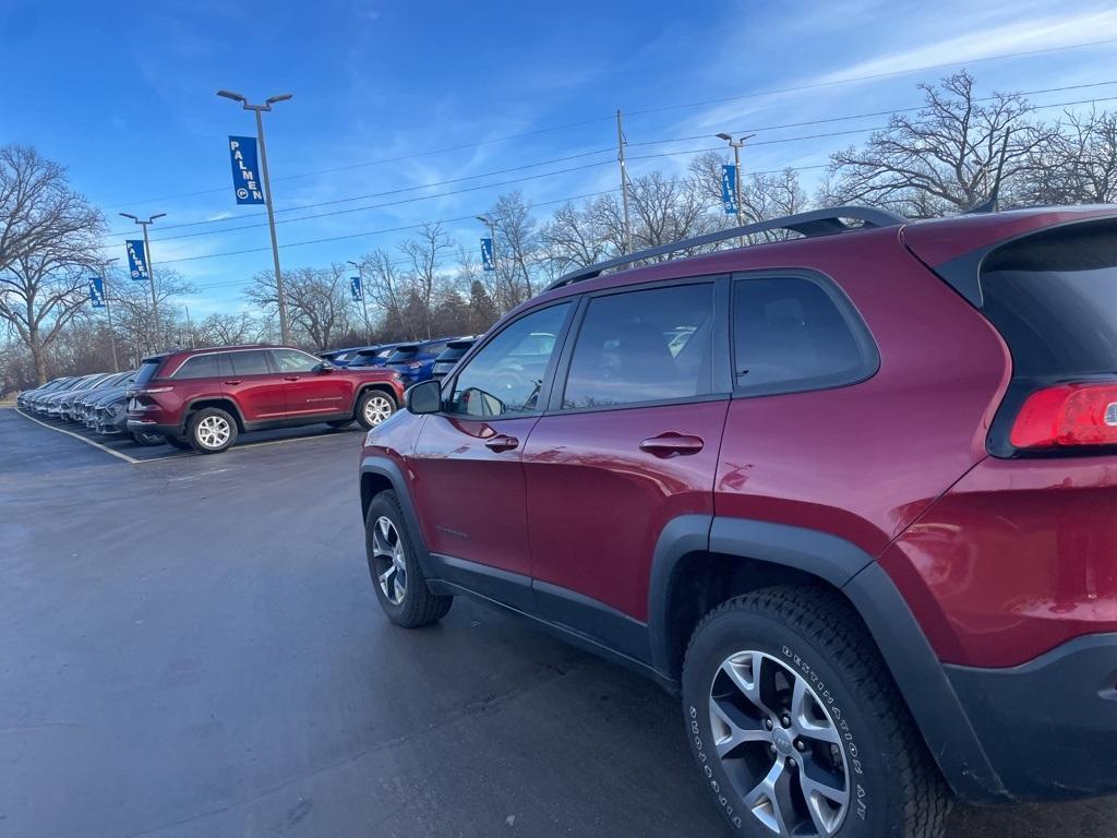 used 2016 Jeep Cherokee car, priced at $13,989