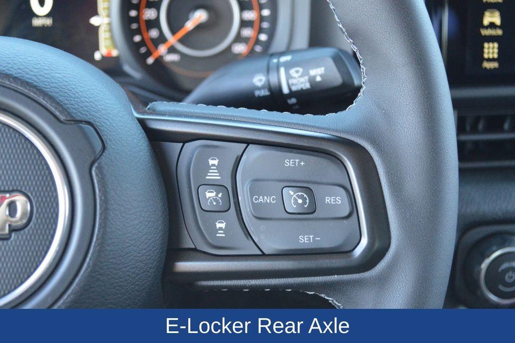 new 2025 Jeep Gladiator car, priced at $46,668