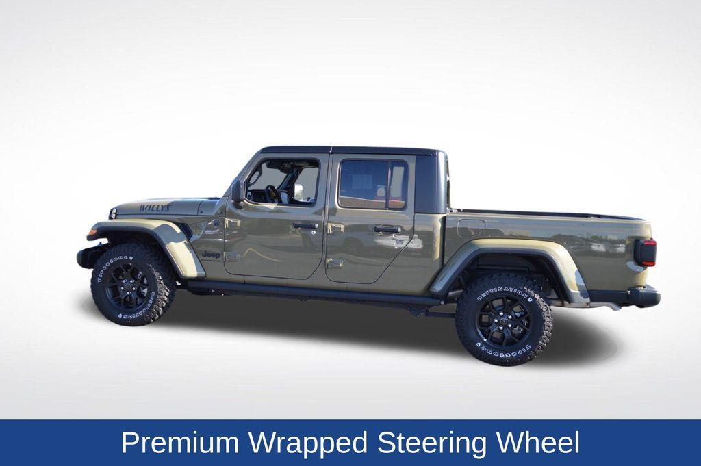 new 2025 Jeep Gladiator car, priced at $46,668