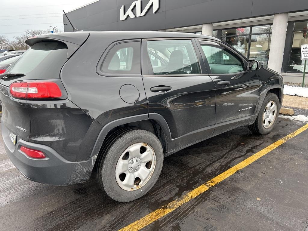 used 2014 Jeep Cherokee car, priced at $10,998