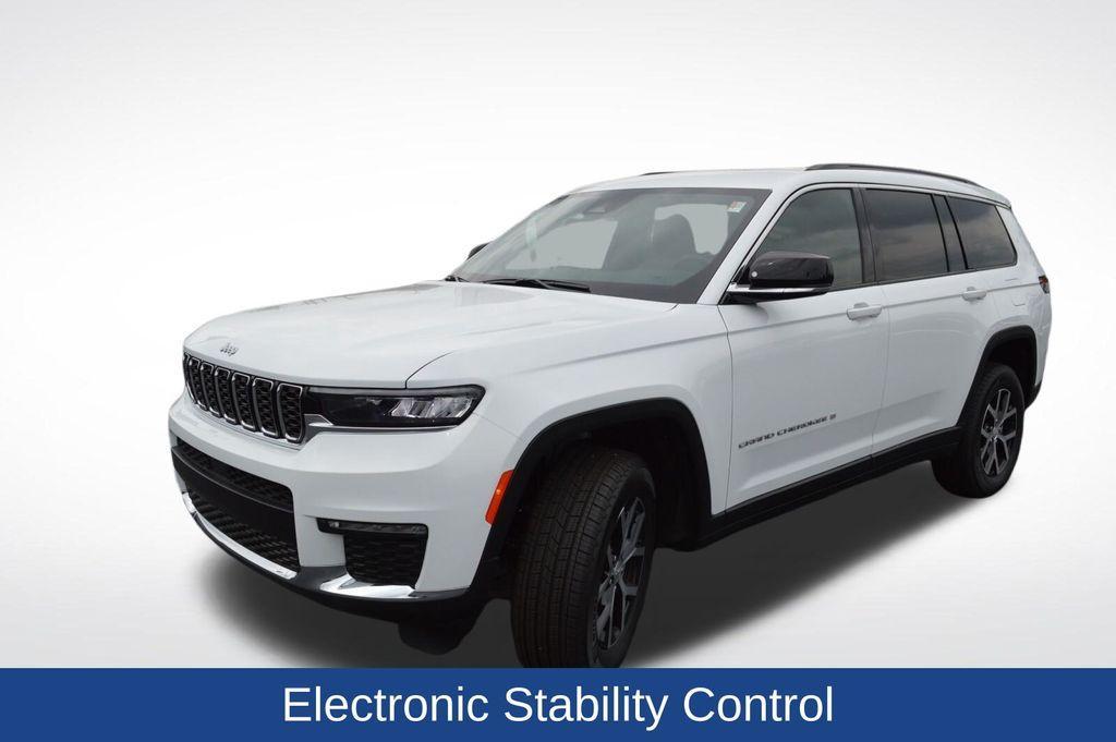 new 2025 Jeep Grand Cherokee L car, priced at $46,252