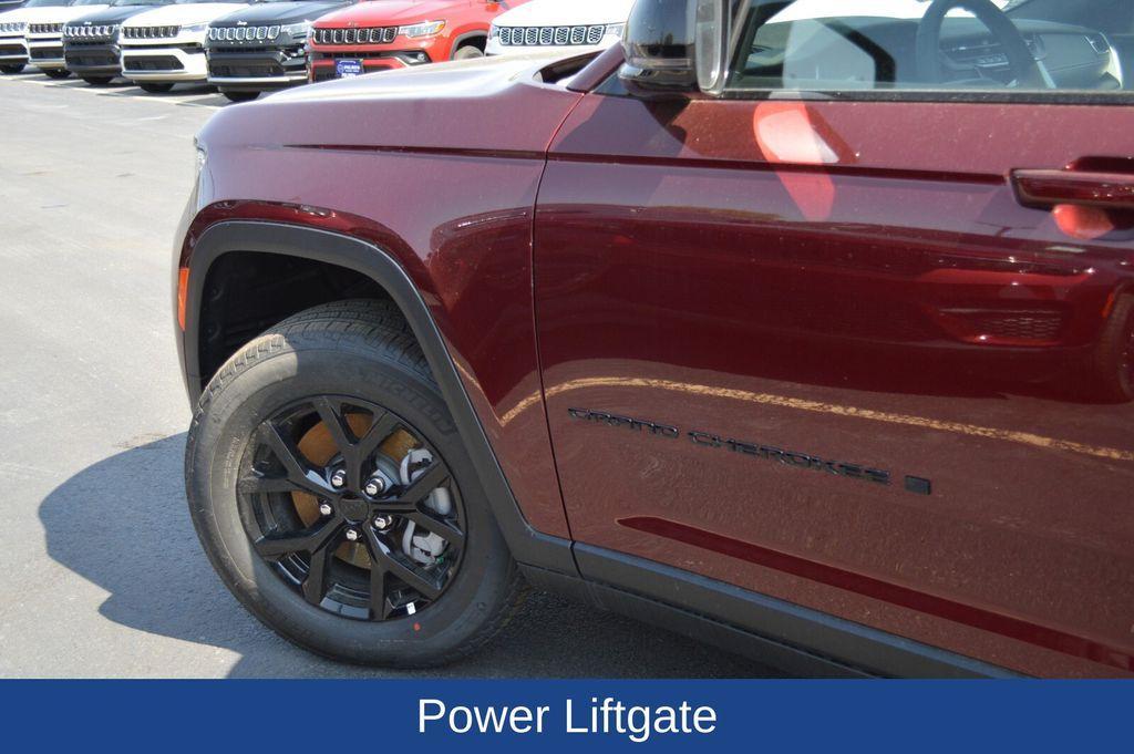 new 2025 Jeep Grand Cherokee L car, priced at $46,736