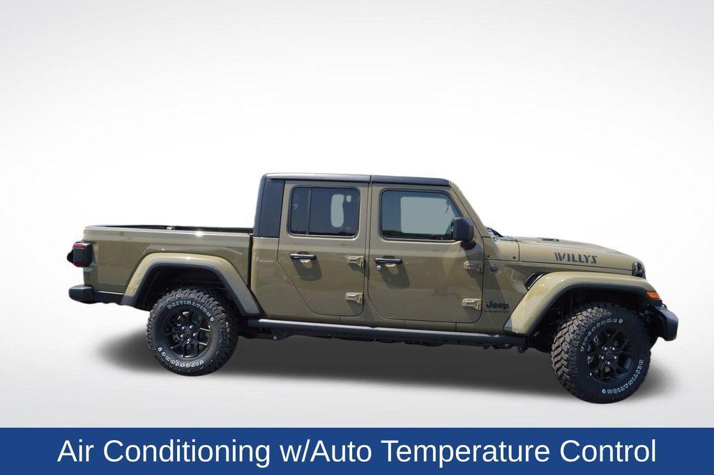 new 2025 Jeep Gladiator car, priced at $51,080