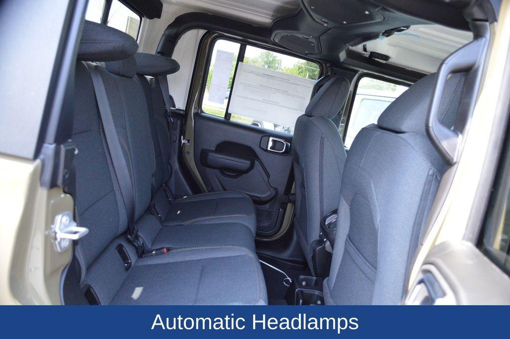 new 2025 Jeep Gladiator car, priced at $51,080