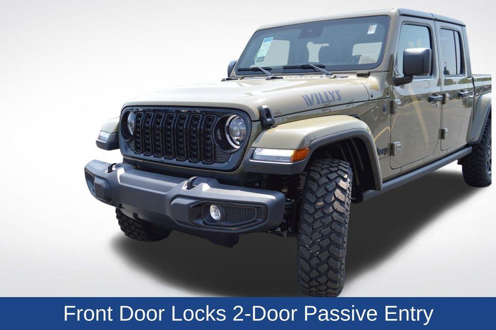 new 2025 Jeep Gladiator car, priced at $51,080