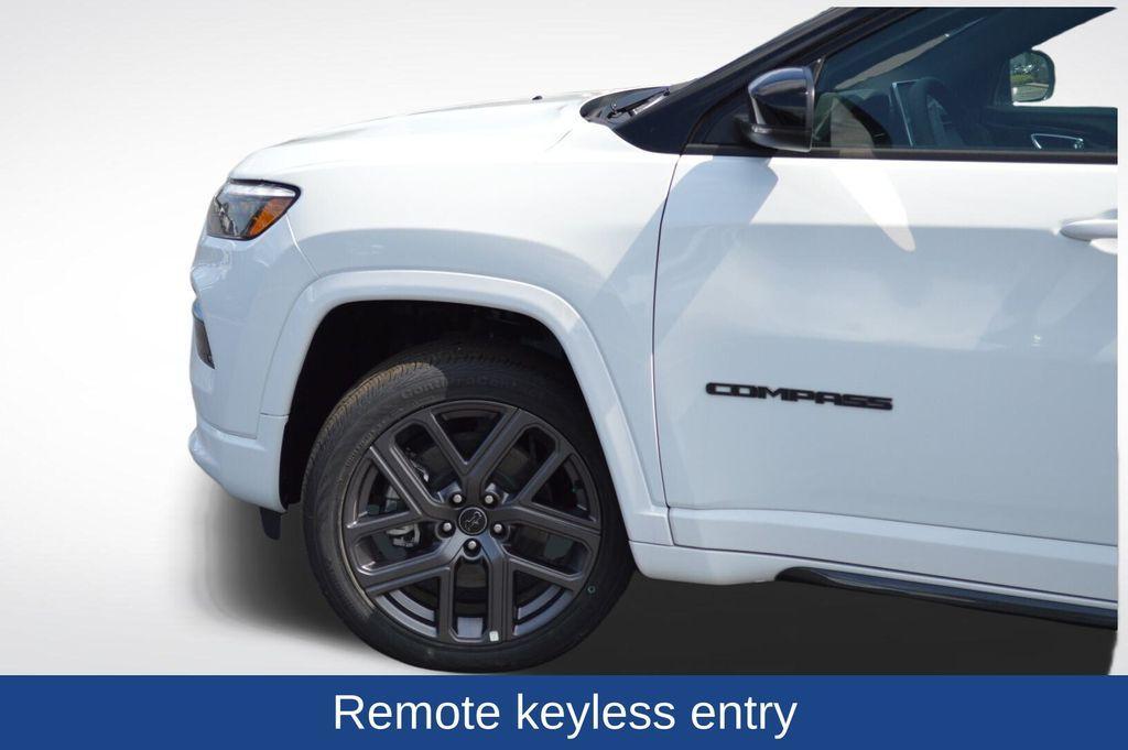 new 2025 Jeep Compass car, priced at $33,012