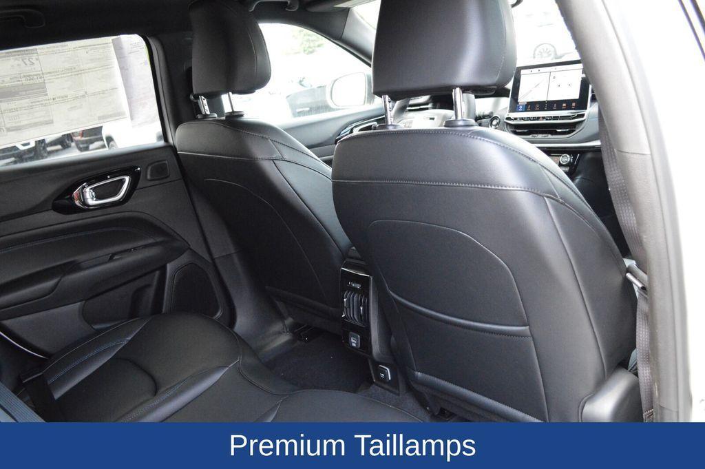 new 2025 Jeep Compass car, priced at $36,235